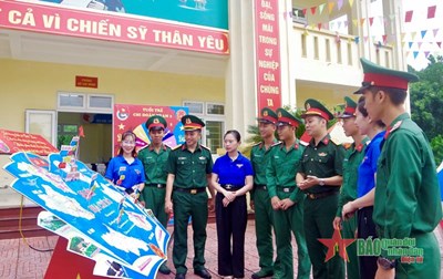 Gallery - 	Quân khu 4: Ngày nghỉ của bộ đội tác chiến điện tử