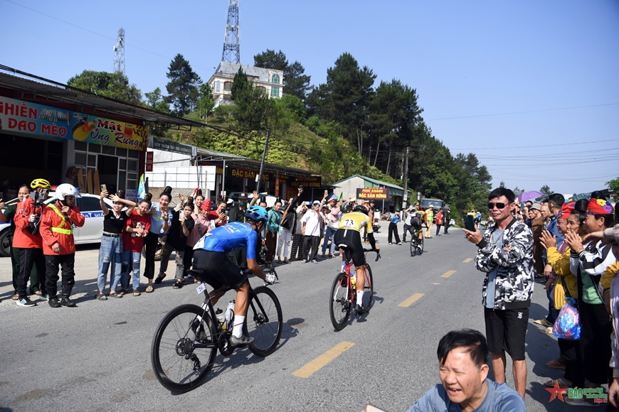 View - 	Cập nhật chặng 4 Cuộc đua xe đạp về Điện Biên Phủ 2024