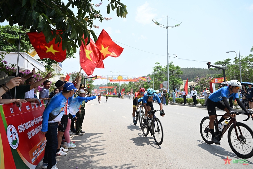 View - 	Cập nhật chặng 4 Cuộc đua xe đạp về Điện Biên Phủ 2024