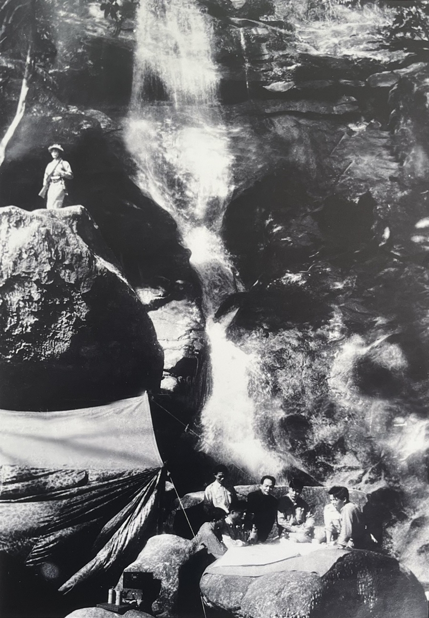 Nghệ sĩ nhiếp ảnh Triệu Đại và những bức ảnh khét mùi bom đạn