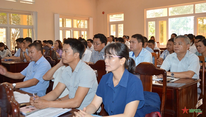 Bình Phước khai giảng khóa bồi dưỡng kiến thức quốc phòng và an ninh đối tượng 3