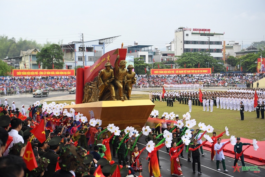 Hân hoan Ngày Chiến thắng Điện Biên Phủ