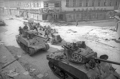 Phe Đồng minh đã hỗ trợ Liên Xô những vũ khí gì trong Chiến tranh Vệ quốc vĩ đại?