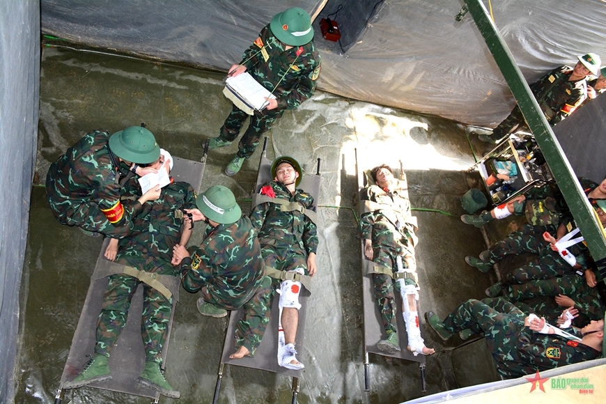 Điểm chuẩn tuyển sinh của các nhà trường trong Quân đội nhân dân Việt Nam được quy định như thế nào?