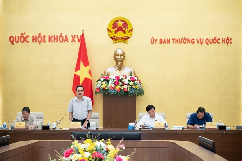 Xem xét về cấp bậc quân hàm cao nhất đối với một số chức vụ, chức danh của sĩ quan là cấp tướng thuộc Bộ Quốc phòng