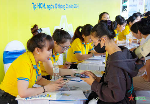 Hơn 5.000 sinh viên tại TP Hồ Chí Minh tiếp cận việc làm trước khi tốt nghiệp