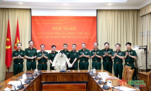 Bàn giao Trang phục Thi hài Chủ tịch Hồ Chí Minh năm 2024