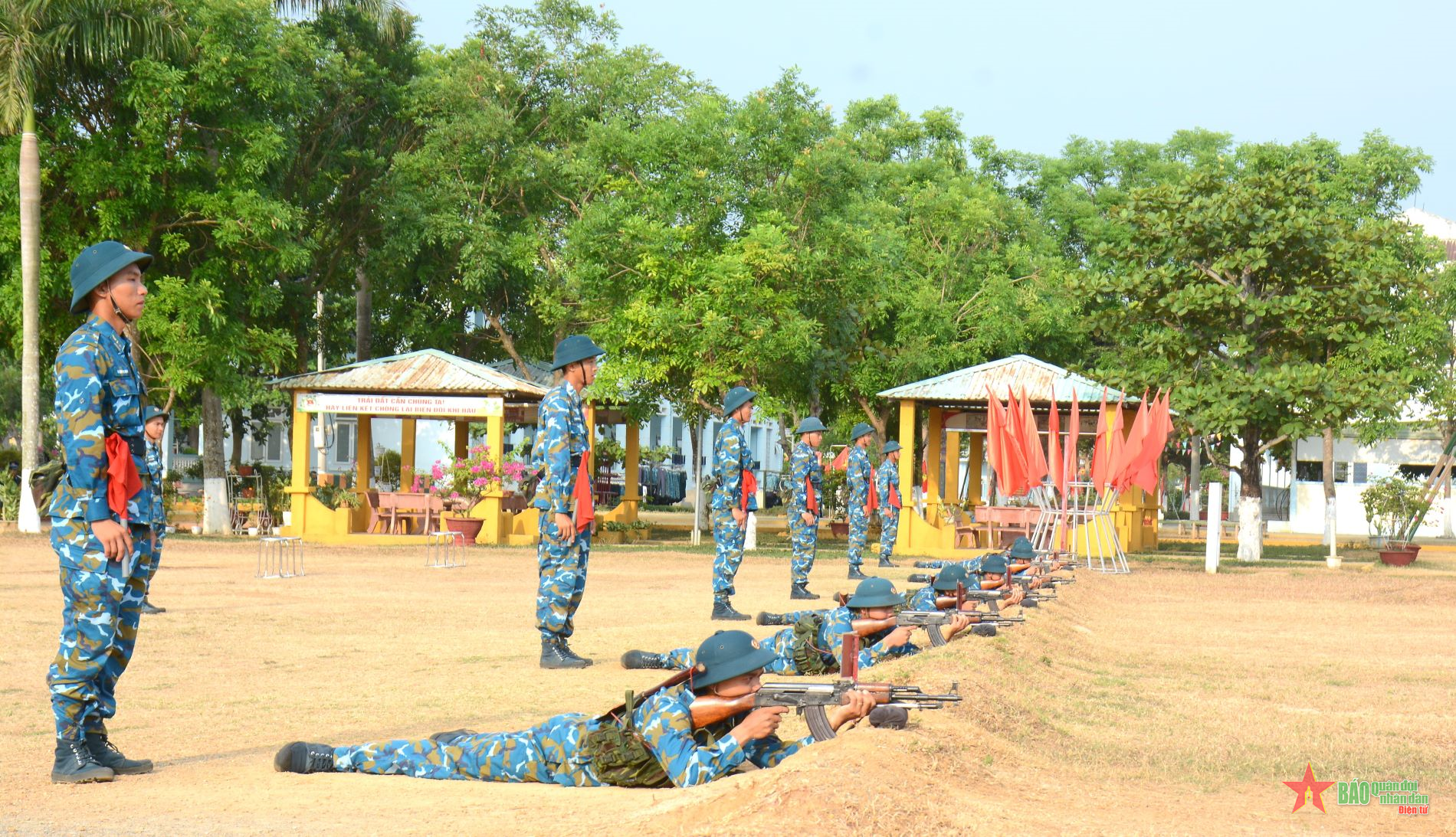 Quân chủng Phòng không-Không quân tổ chức tham quan phương pháp kiểm tra 
