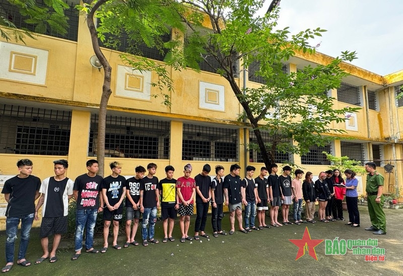 Truy xét, bắt giữ 26 thanh, thiếu niên vác hung khí gây náo loạn đường phố Hà Nội
