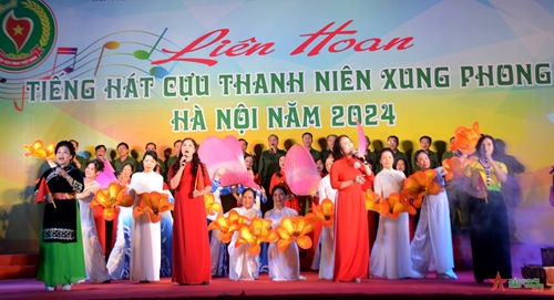 Liên hoan tiếng hát cựu thanh niên xung phong Hà Nội