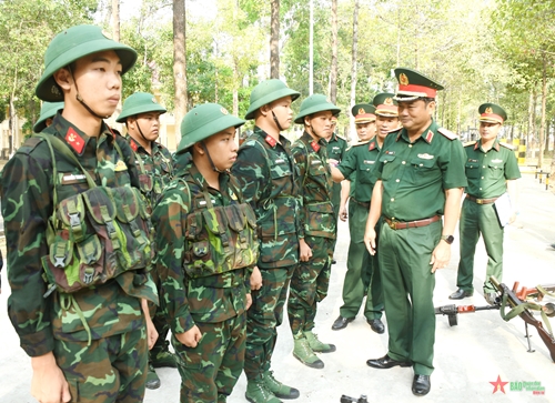 Lữ đoàn Công binh 25 (Quân khu 7) đẩy mạnh xây dựng chính quy, huấn luyện giỏi