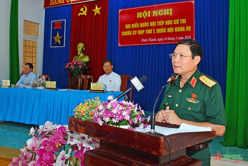 Thượng tướng Nguyễn Tân Cương tiếp xúc cử tri huyện Dầu Tiếng, tỉnh Bình Dương