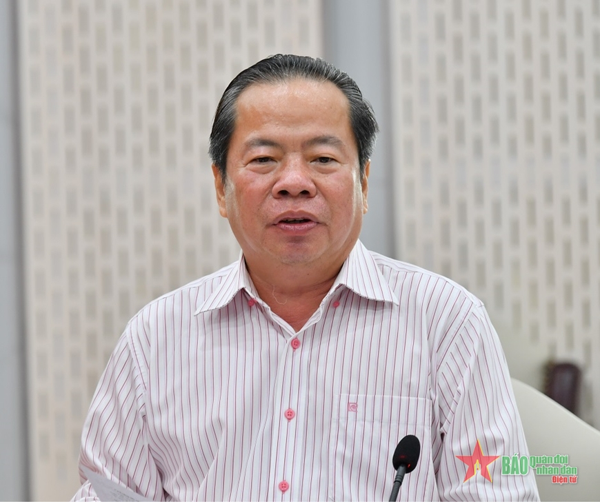 Đồng chí Nguyễn Trọng Nghĩa làm việc với Ban Thường vụ Tỉnh ủy Kiên Giang