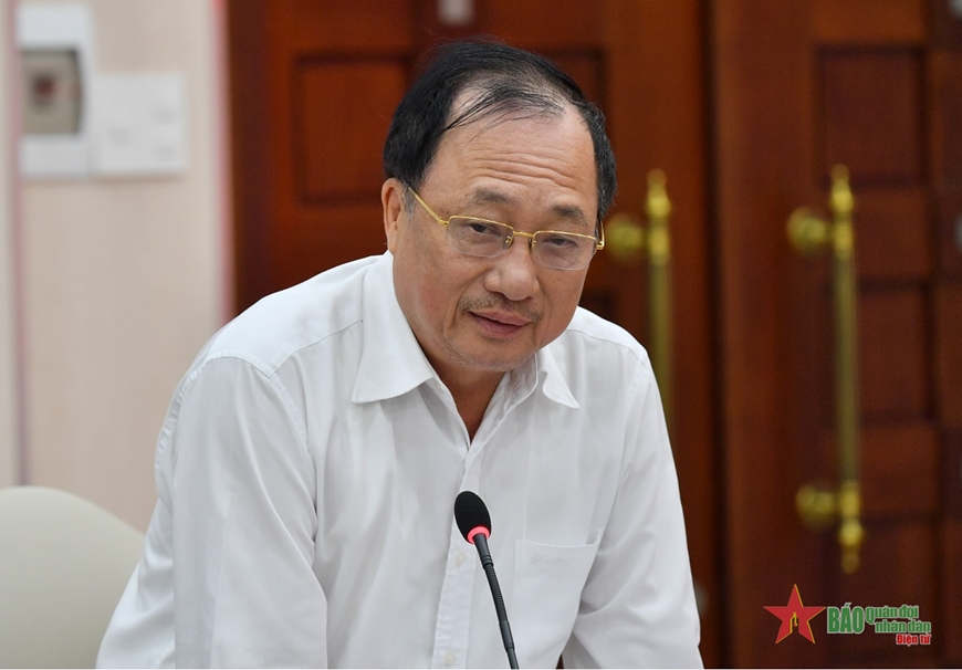 Đồng chí Nguyễn Trọng Nghĩa làm việc với Ban Thường vụ Tỉnh ủy Kiên Giang