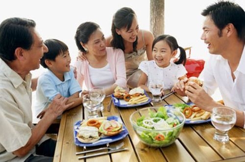 Những bữa cơm gia đình