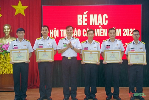 Lữ đoàn 167 tổ chức Hội thi báo cáo viên khu vực căn cứ Long Sơn năm 2024