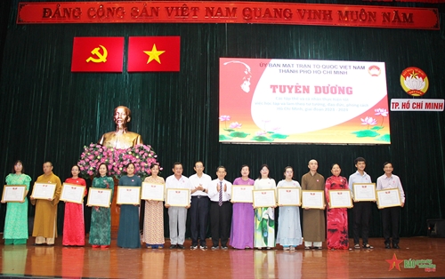 TP Hồ Chí Minh tuyên dương 154 điển hình 