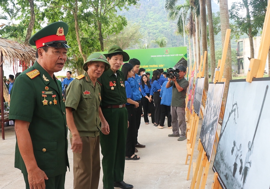 Quảng Bình: Triển lãm tư liệu lịch sử “Kiêu hãnh Trường Sơn”