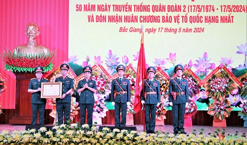 Đại tướng Phan Văn Giang dự Lễ kỷ niệm 50 năm Ngày truyền thống Quân đoàn 2
