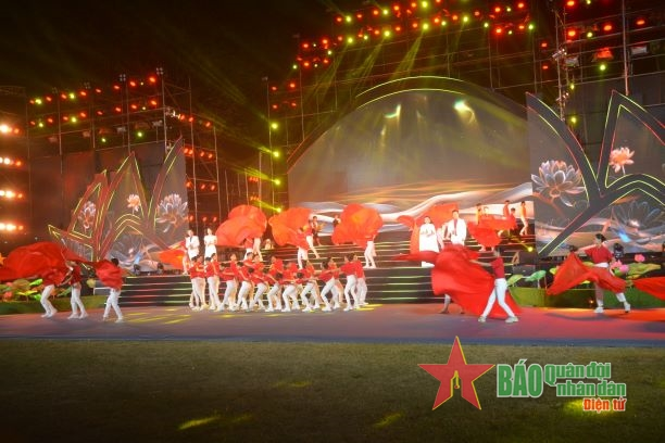 Chương trình nghệ thuật đặc biệt “Từ Làng Sen đến Thành phố Hồ Chí Minh”