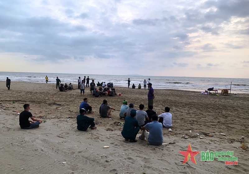 Tìm thấy thi thể học sinh mất tích khi tắm biển Tìm thấy thi thể học sinh mất tích khi tắm biển