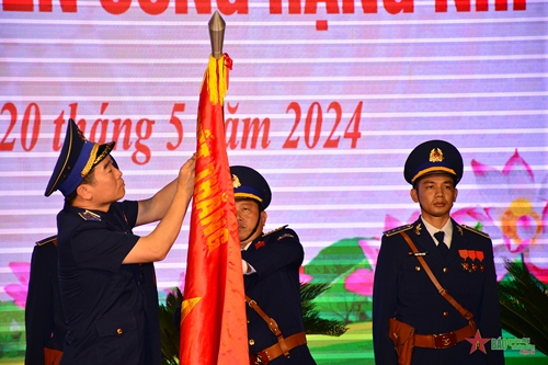 Bộ tư lệnh Vùng Cảnh sát biển 4: Đón nhận Huân chương Chiến công hạng Nhì