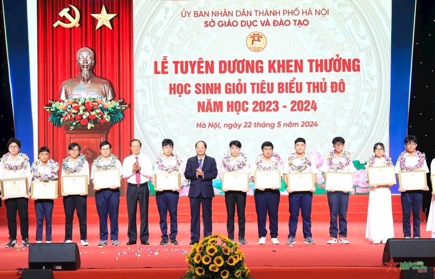 Hà Nội: Tuyên dương 820 học sinh giỏi tiêu biểu của Thủ đô