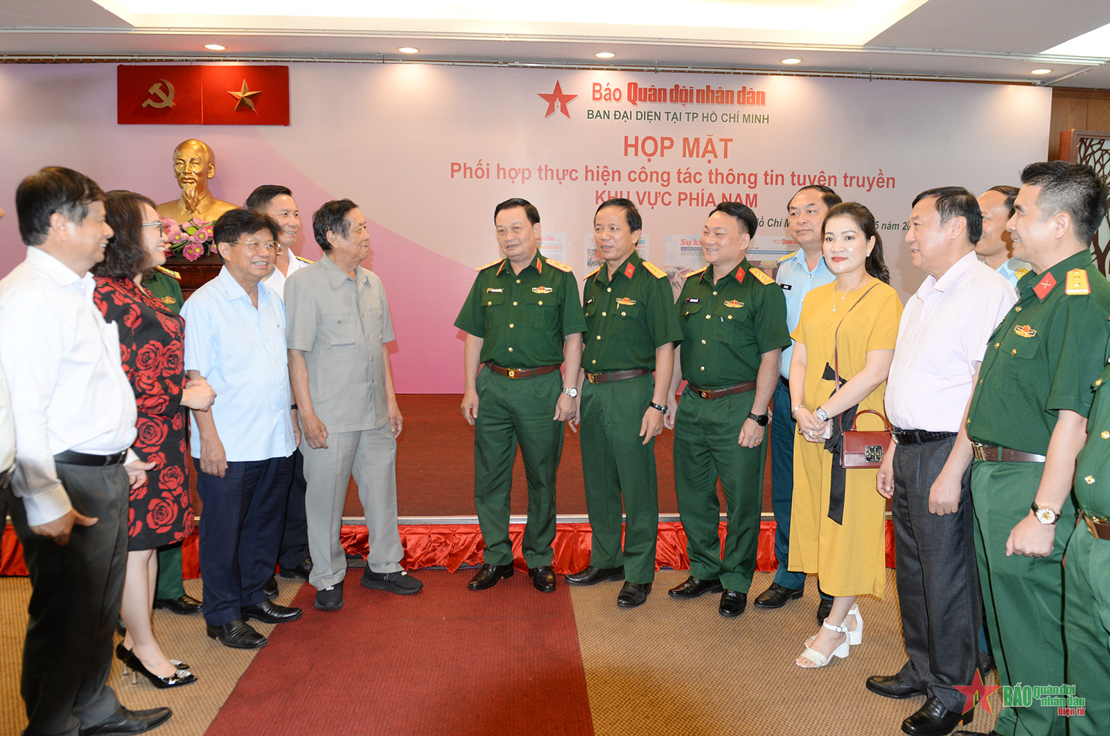 Nâng cao chất lượng, hiệu quả phối hợp tuyên truyền với các cơ quan, đơn vị