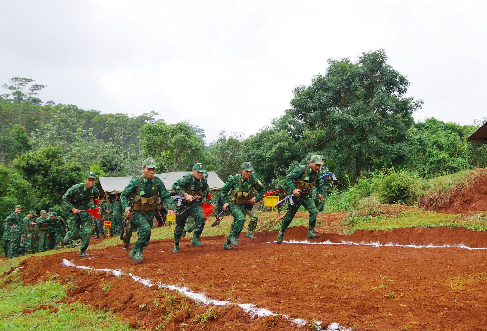 Bộ đội Biên phòng tỉnh Đắk Nông tổ chức Hội thao bắn súng quân dụng năm 2024