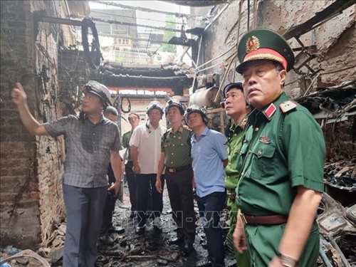 Hà Nội: Lãnh đạo TP Hà Nội, Quân đội, Công an tới hiện trường chỉ đạo khắc phục hậu quả vụ cháy ở Trung Kính