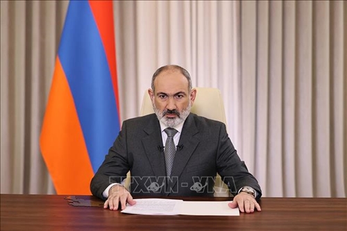 Trực thăng chở Thủ tướng Armenia hạ cánh khẩn cấp
