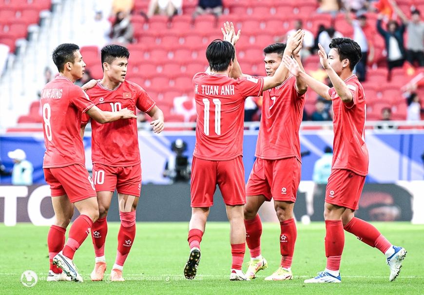 Đội tuyển Việt Nam triệu tập 27 cầu thủ: Văn Lâm cạnh tranh với Nguyễn Filip