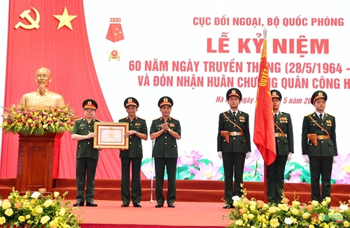 Cục Đối ngoại (Bộ Quốc phòng) đón nhận Huân chương Quân công hạng Nhất