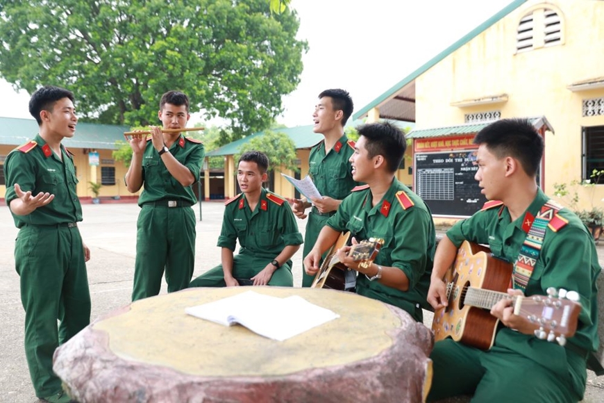 Giảng đường chắp cánh tình yêu nghệ thuật