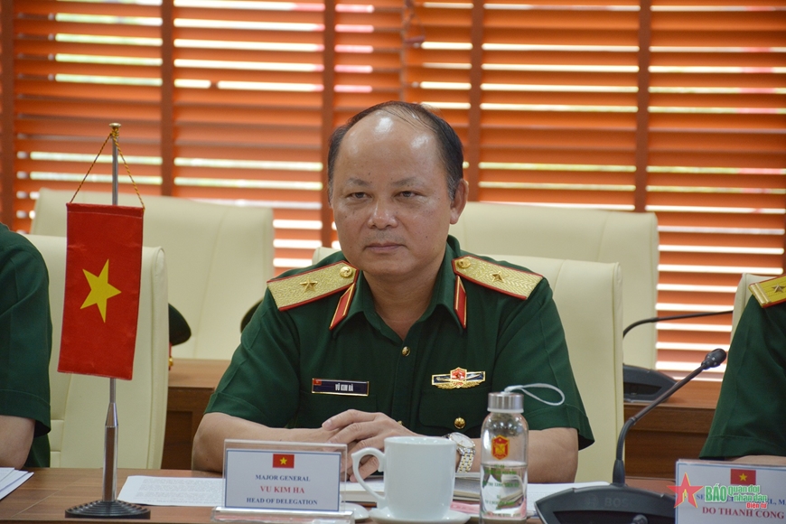 Đoàn cán bộ, học viên Học viện Quốc phòng Ấn Độ thăm Việt Nam