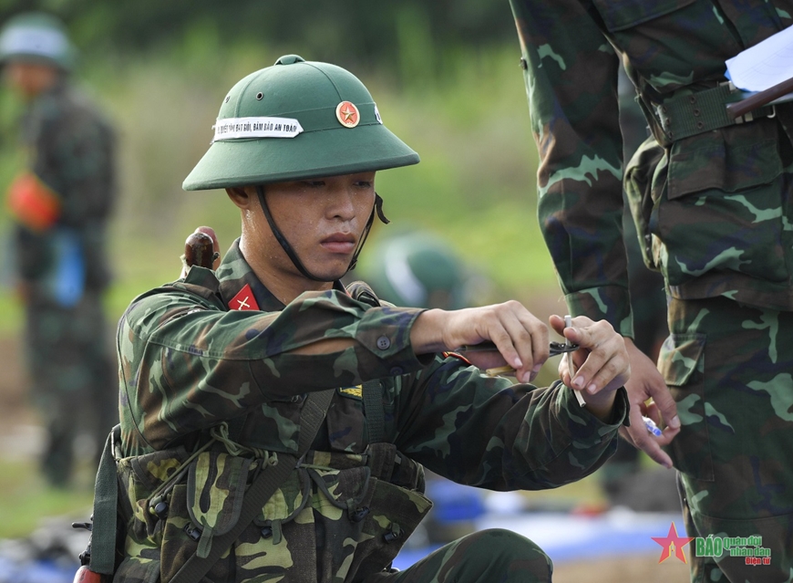 Hoa điểm mười ở “tám chín hai”