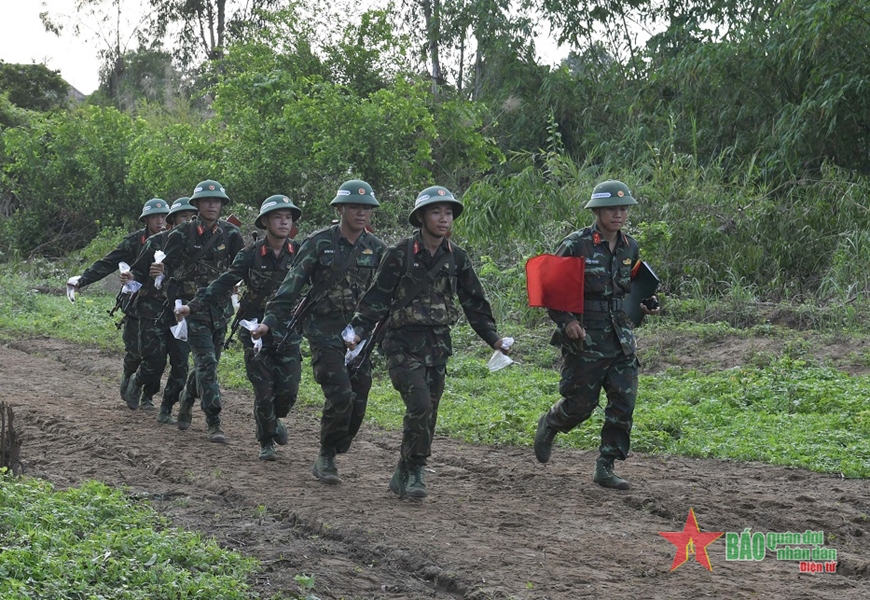 Hoa điểm mười ở “tám chín hai”