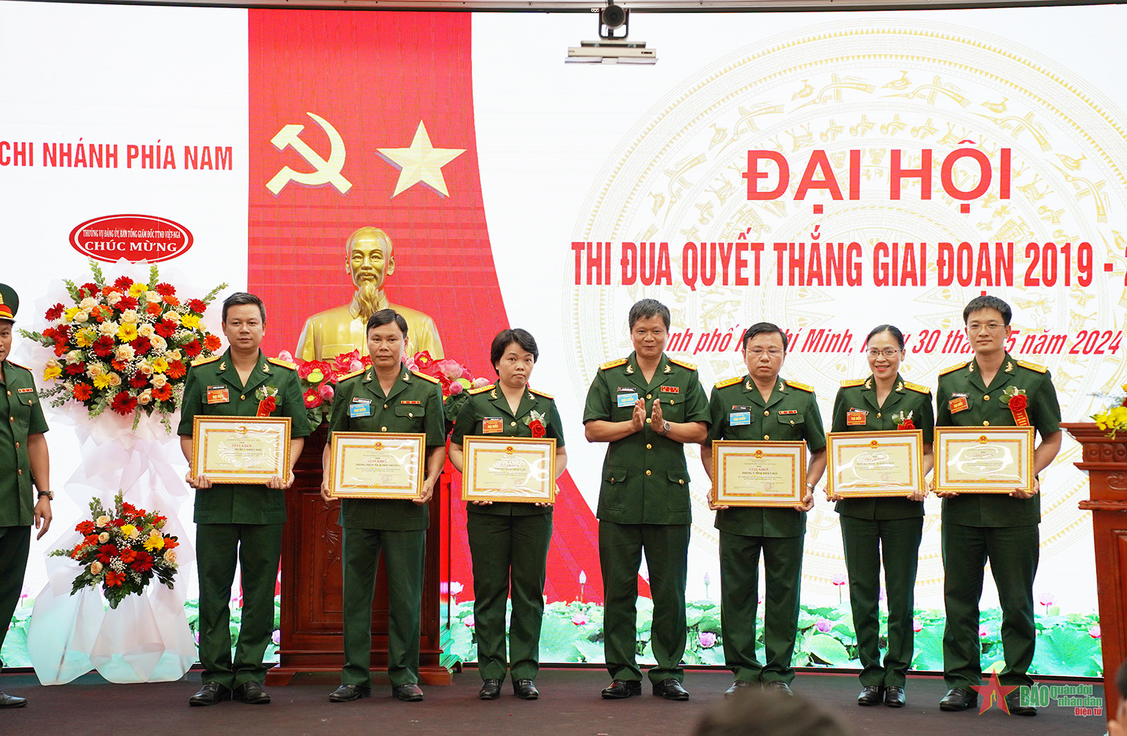 Phát huy khí thế thi đua, đẩy mạnh nghiên cứu khoa học