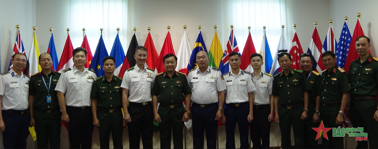 Thượng tướng Hoàng Xuân Chiến tham dự Đối thoại Shangri-La lần thứ 21