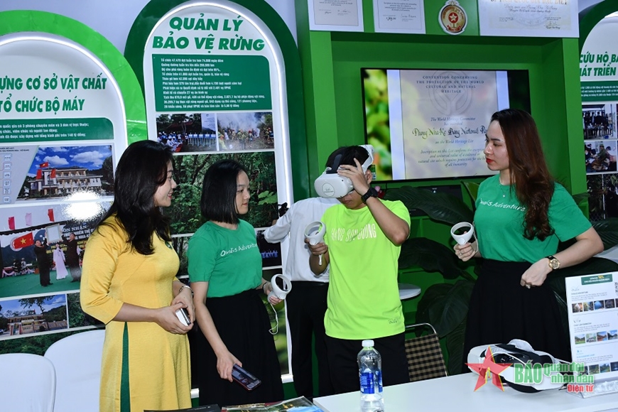 ​Khai mạc Triển lãm "Quảng Bình hào khí 420 năm"