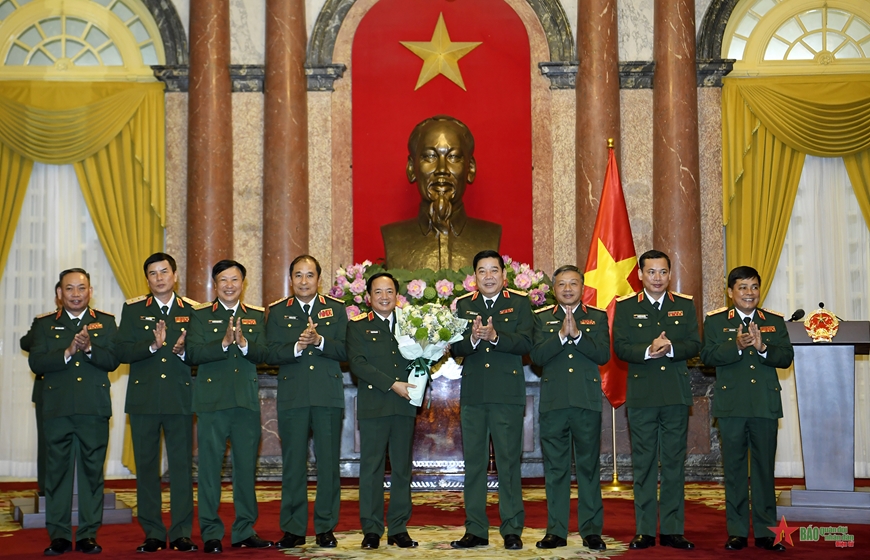 Chủ tịch nước trao quyết định bổ nhiệm Thượng tướng Trịnh Văn Quyết giữ chức Chủ nhiệm Tổng cục Chính trị Quân đội nhân dân Việt Nam