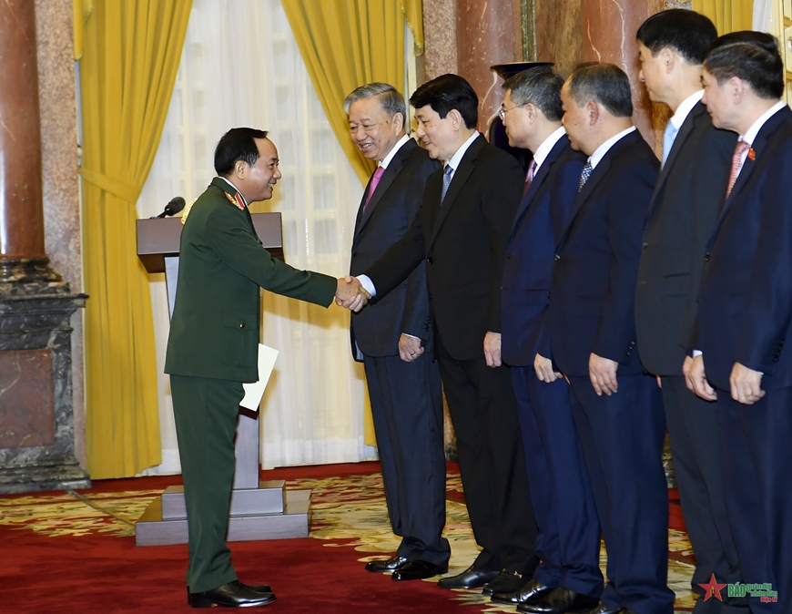 Chủ tịch nước trao quyết định bổ nhiệm Thượng tướng Trịnh Văn Quyết giữ chức Chủ nhiệm Tổng cục Chính trị Quân đội nhân dân Việt Nam