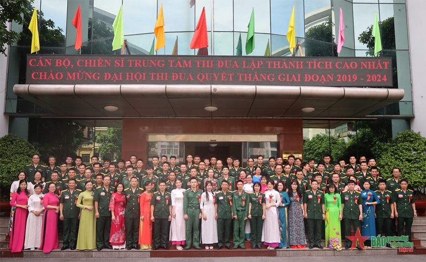 Thi đua lập công quyết thắng ở Trung tâm Kỹ thuật thông tin công nghệ cao