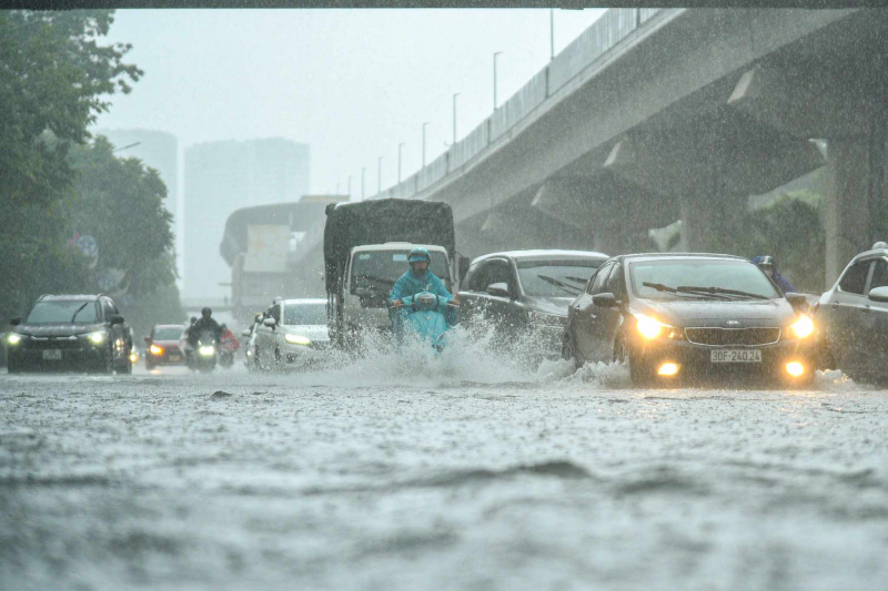 Thời tiết hôm nay (8-6): Thủ đô Hà Nội có mưa rào và dông