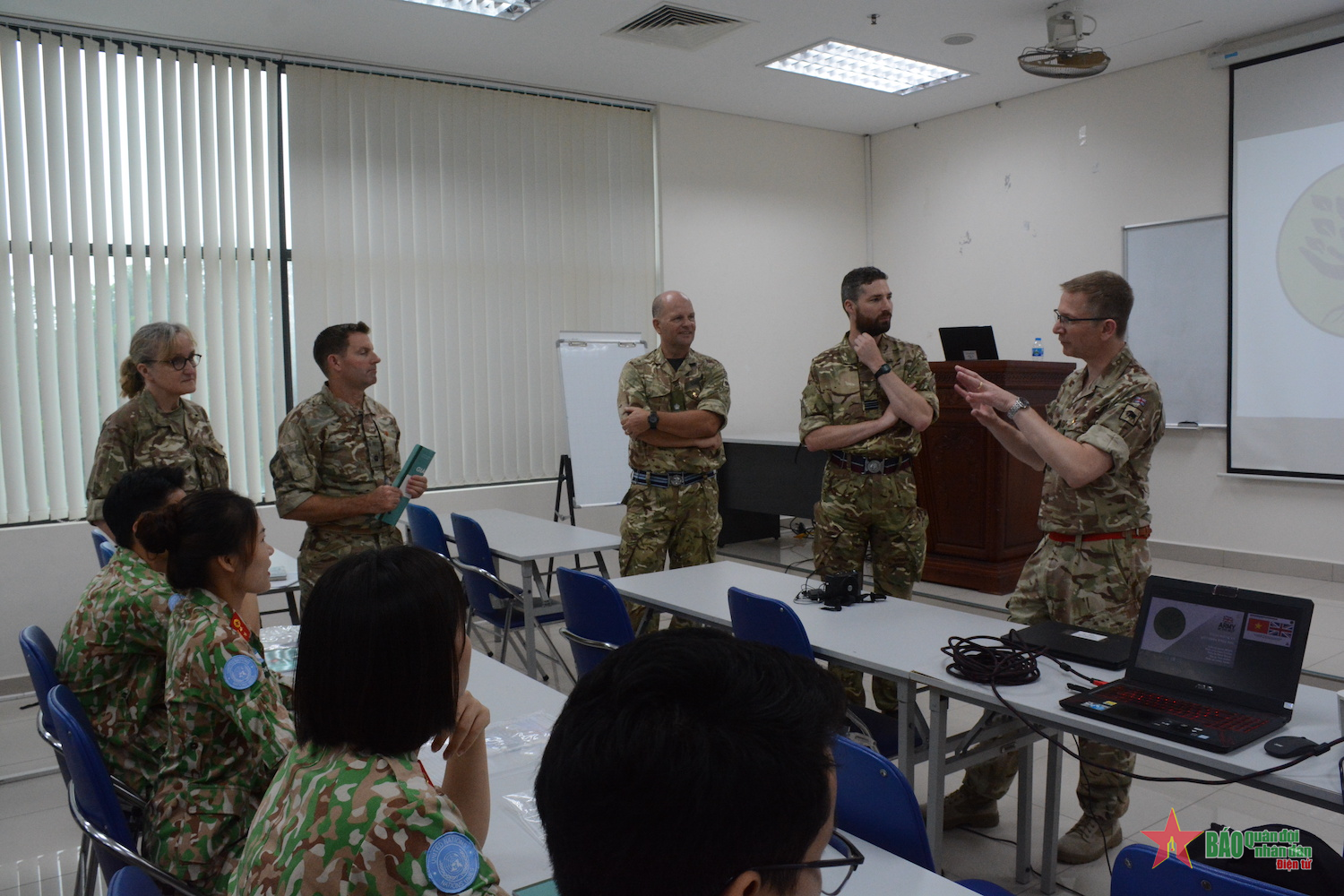 Việt Nam và Anh trao đổi chuyên môn về gìn giữ hòa bình Liên hợp quốc