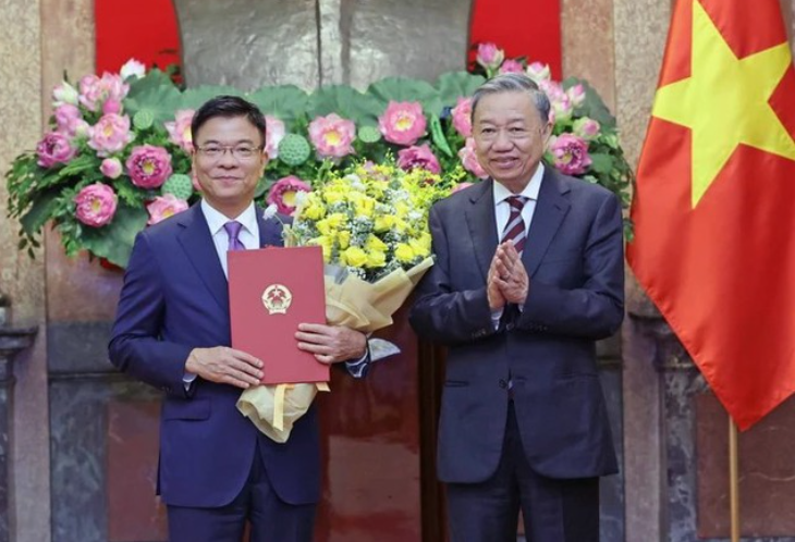 Chủ tịch nước Tô Lâm trao quyết định bổ nhiệm Phó thủ tướng Chính phủ và Bộ trưởng Bộ Công an