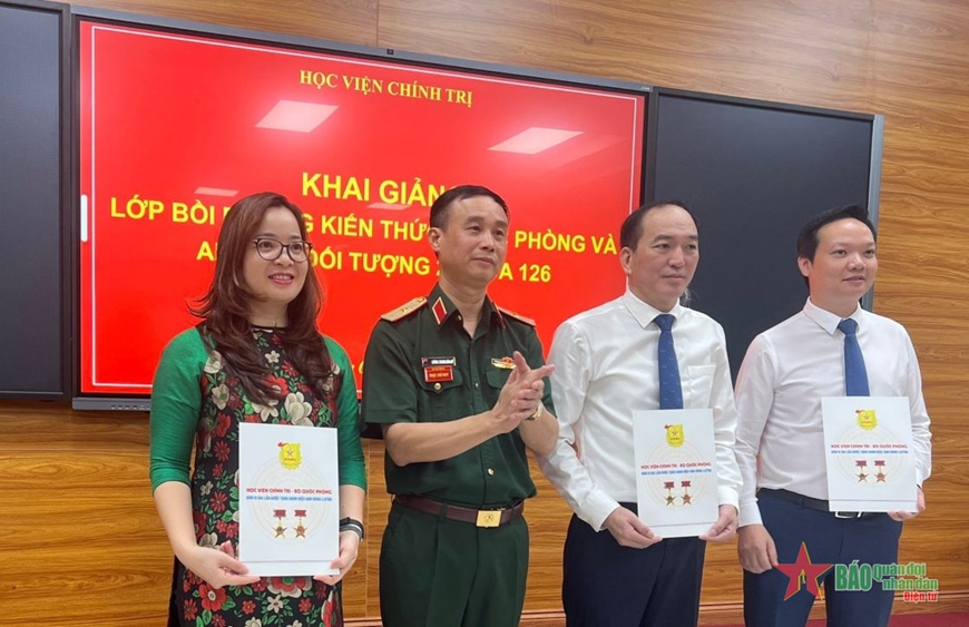 Học viện Chính trị khai giảng Lớp Bồi dưỡng kiến thức quốc phòng và an ninh đối tượng 2 khóa 126