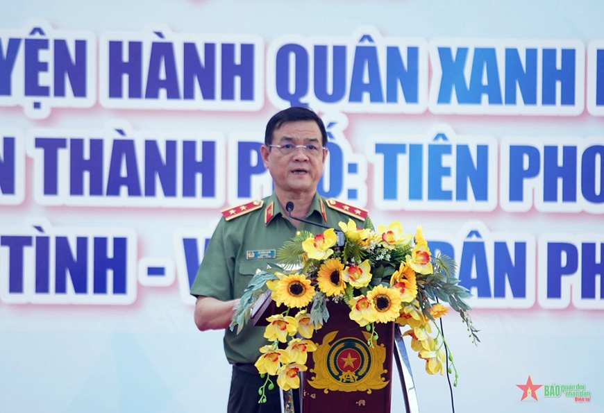 Công an TP Hồ Chí Minh ra quân chiến dịch tình nguyện Hành quân xanh