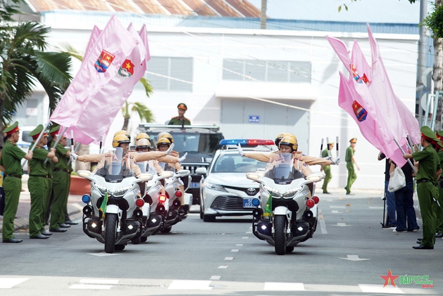 Công an TP Hồ Chí Minh ra quân chiến dịch tình nguyện Hành quân xanh