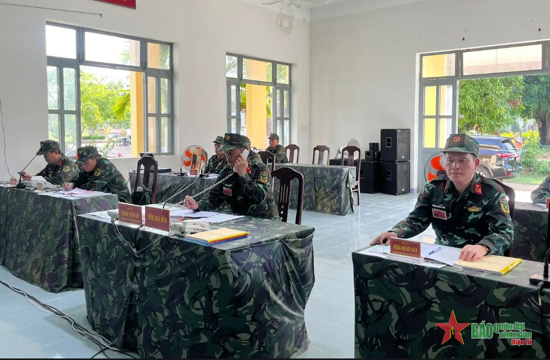 Quân khu 5 khai mạc diễn tập chỉ huy-cơ quan 2 bên 1 cấp trên bản đồ